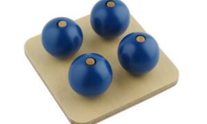 Cuatro bolas sobre pequeñas clavijas (PREVENTA)