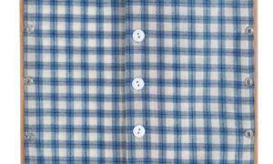 Marco de vestir con botones pequeños (PREVENTA)