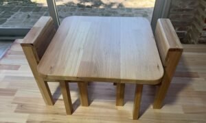 Combo: mesita y dos sillitas